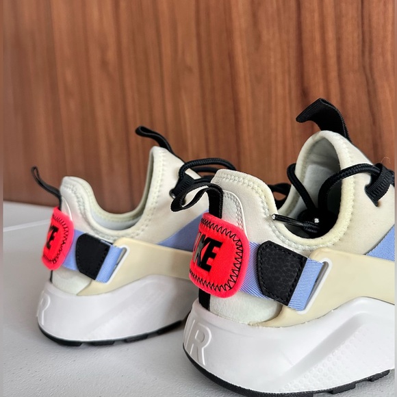 Nike Air Huarache City Low Size 7 - Picture 10 of 15